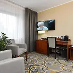 City Hotel