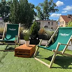 City Hotel فندق