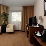 فندق City Hotel