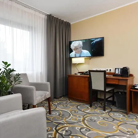 City Hotel
