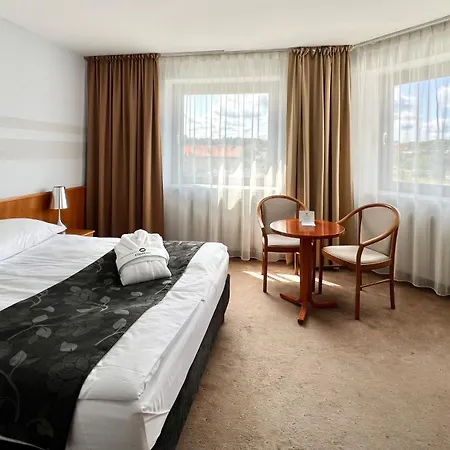 City Hotel Отель