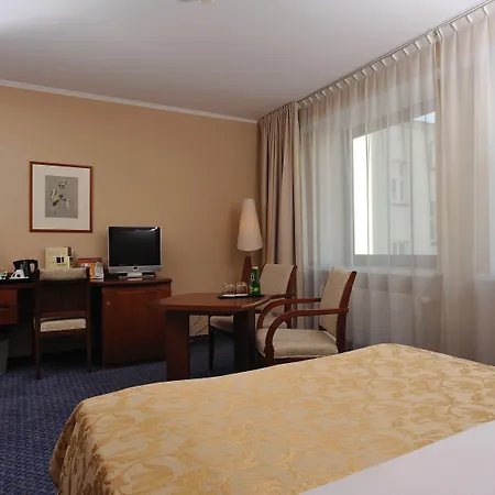 City Hotel 4*