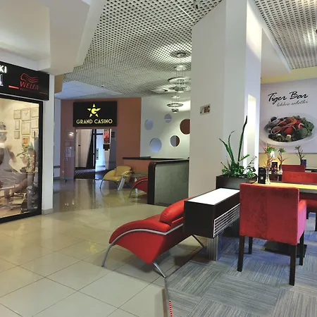 City Hotel