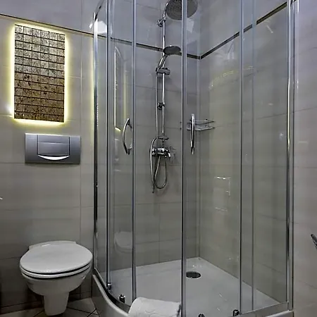 City Hotel 4*