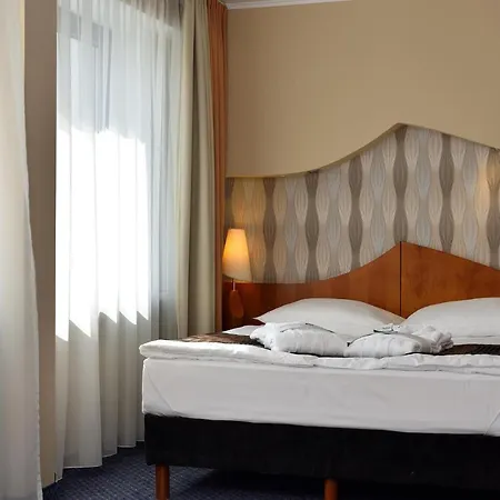 City Hotel Отель Быдгощ