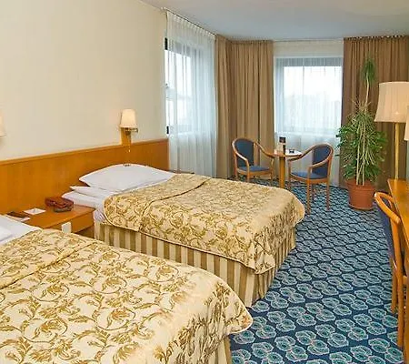City Hotel
