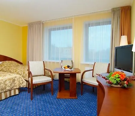 City Hotel Hotel 4*