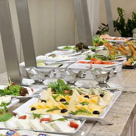 City Hotel 4*