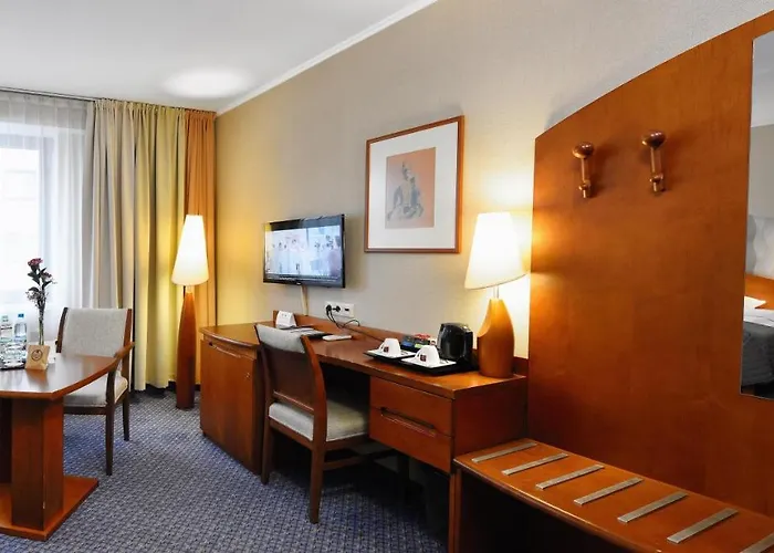 Hotel City Hotel 4*